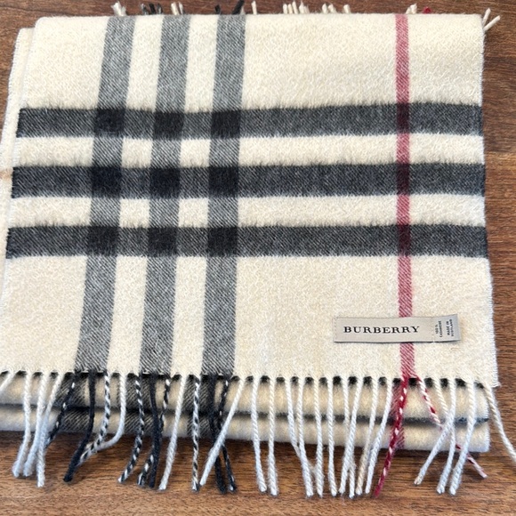 Burberry Checkered Wool Scarf - Picture 1 of 4